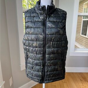 Prince & Fox Green Black Camouflage Puffer Vest Size Small